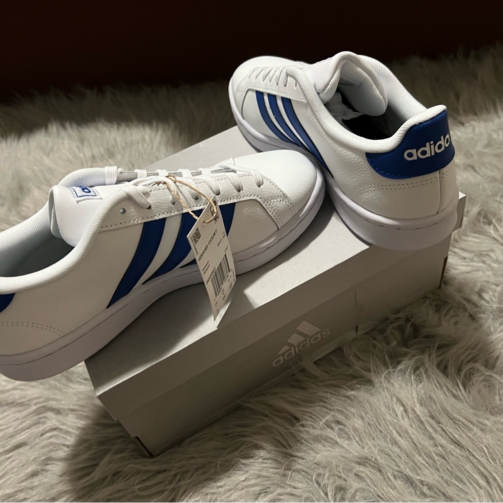Adidas Grand Court - H02062 ( Us size 8 )